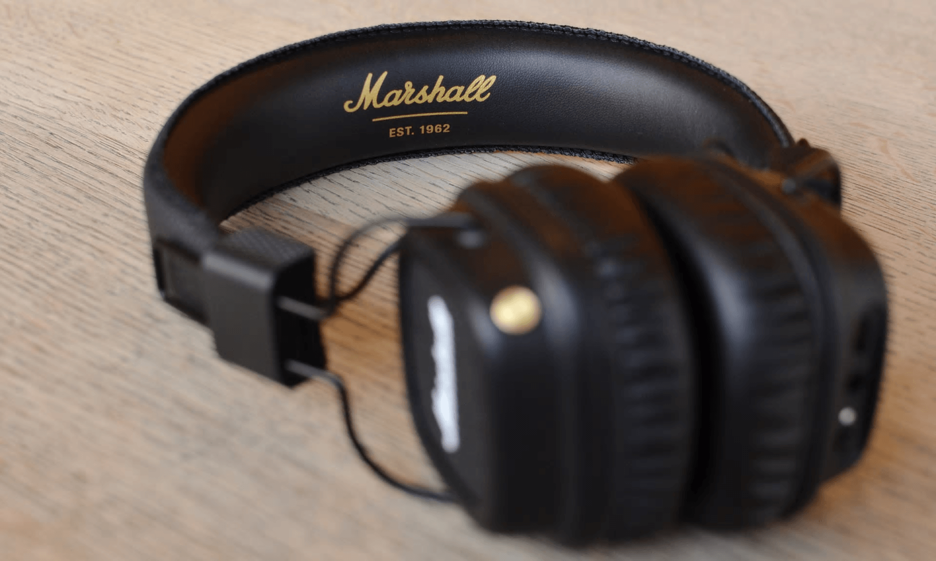 Наушники marshall bluetooth не работает