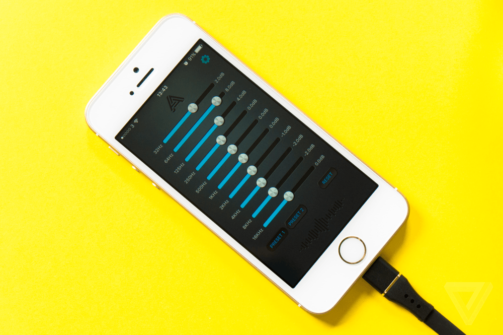 Четвертная причина купить наушники Lightning для своего iPhone 7 - улучшенный эквалайзер