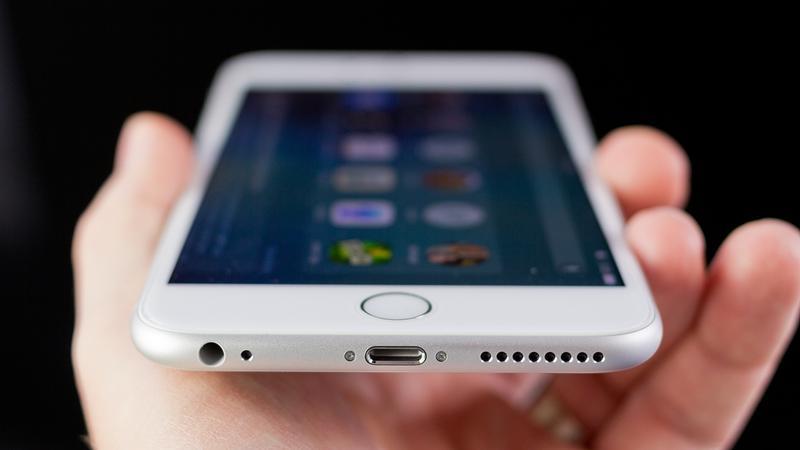 Разъём Lightning нового iPhone и iPad