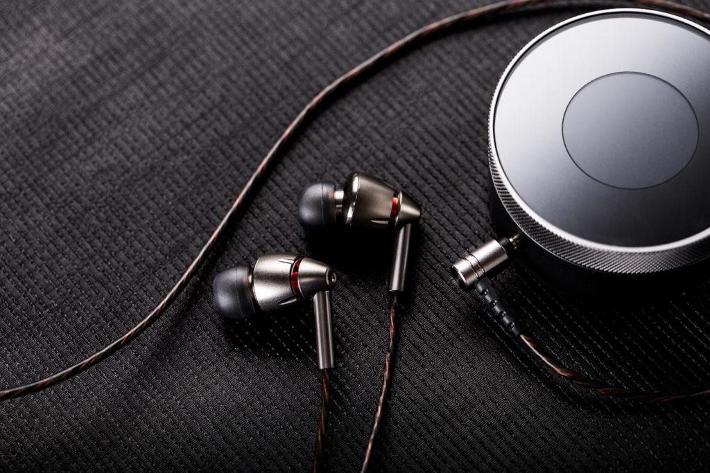 1More Triple Driver In-Ear headphones