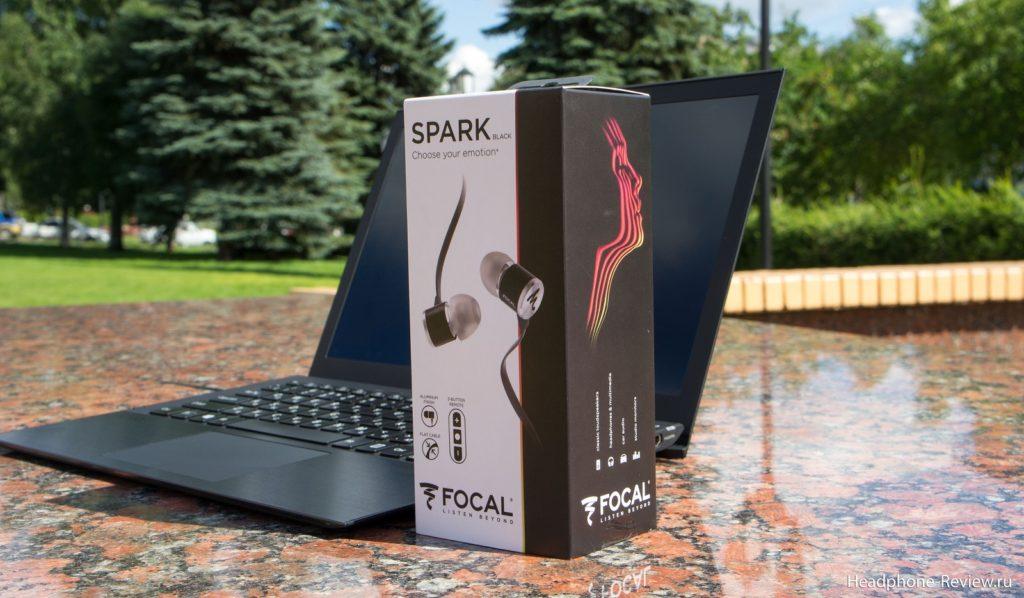 Упаковка наушников Focal Spark