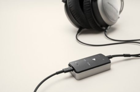 Компактный усилитель и ЦАП Beyerdynamic Impacto Universal