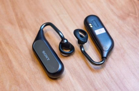 Xperia Ear