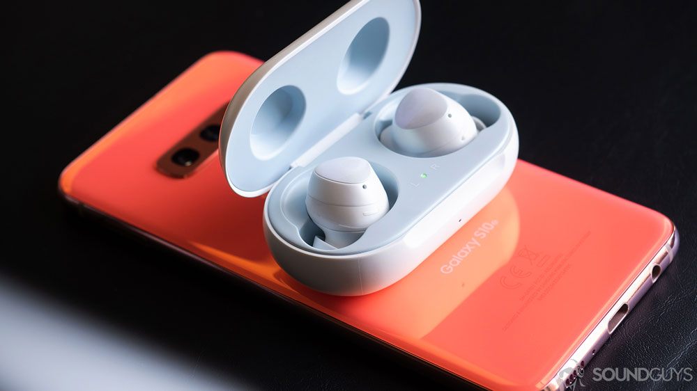 Беспроводные наушники Samsung Galaxy Buds