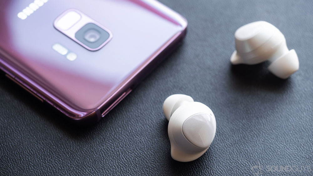 Беспроводные наушники Samsung Galaxy Buds