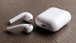 Когда нужен ремонт наушников AirPods: возможные неисправности, почему лучше обратиться в сервисный центр